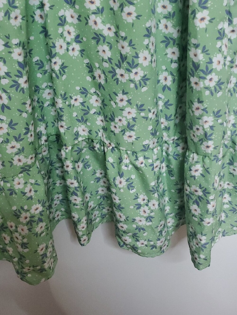 SHEIN Green Floral Ruffle Hem Short Sleeve Dress - Picture 5 of 7